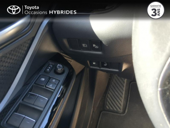 Photo 22 du bon plan TOYOTA C-HR 184h Collection 2WD E-CVT MC19 occasion à 21290 €