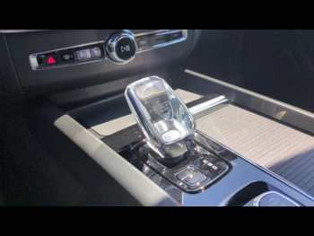Photo 19 du bon plan VOLVO XC60 T6 Hybride Rechargeable 335ch Black Edition Geartronic 8 AWD occasion à 69900 €