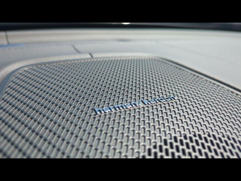 Photo 21 du bon plan VOLVO XC60 T6 Hybride Rechargeable 335ch Black Edition Geartronic 8 AWD occasion à 69900 €