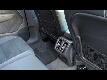 Photo 13 du bon plan VOLVO XC40 B3 163ch Ultra DCT 7 occasion à 37990 €