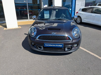 Photo 8 du bon plan MINI Cabrio Cooper 122ch Pack Red Hot Chili occasion à 10990 €