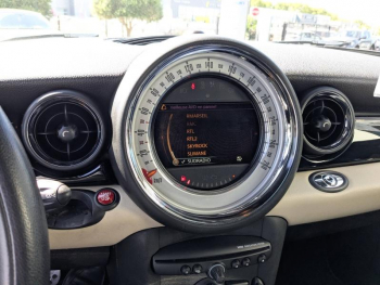 Photo 11 du bon plan MINI Cabrio Cooper 122ch Pack Red Hot Chili occasion à 10990 €