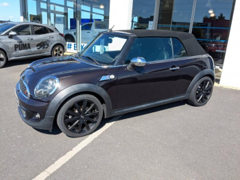 Photo 21 du bon plan MINI Cabrio Cooper 122ch Pack Red Hot Chili occasion à 10990 €