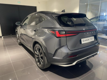 Photo 6 du bon plan LEXUS NX 450h+ F SPORT Executive 4WD MY24 occasion à 49990 €