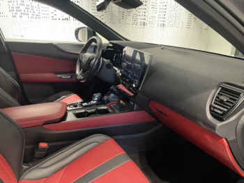 Photo 21 du bon plan LEXUS NX 450h+ F SPORT Executive 4WD MY24 occasion à 49990 €