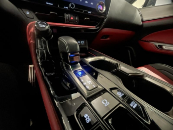 Photo 31 du bon plan LEXUS NX 450h+ F SPORT Executive 4WD MY24 occasion à 49990 €
