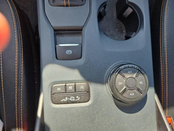 Photo 31 du bon plan FORD Ranger VUL 2.0 EcoBlue 205ch Stop&Start Super Cab Wildtrak X e-4WD BVA10 occasion à 42490 €
