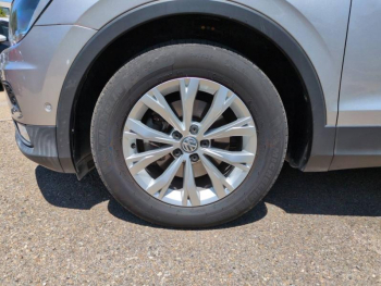 Photo 9 du bon plan VOLKSWAGEN Tiguan 2.0 TDI 150ch BlueMotion Technology Confortline Business DSG7 occasion à 17490 €