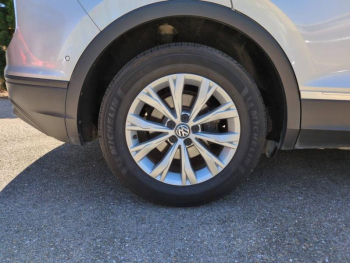 Photo 11 du bon plan VOLKSWAGEN Tiguan 2.0 TDI 150ch BlueMotion Technology Confortline Business DSG7 occasion à 17490 €