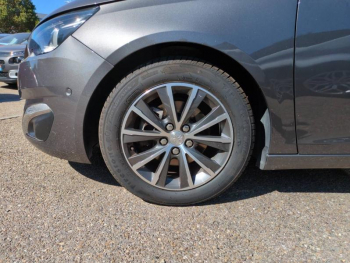 Photo 9 du bon plan PEUGEOT 308 1.2 PureTech 130ch S&S Allure EAT6 occasion à 7490 €