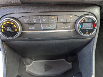 Photo 18 du bon plan FORD Fiesta 1.0 EcoBoost 100ch Stop&Start Titanium 5p Euro6.2 occasion à 11490 €