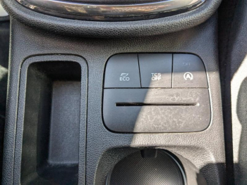 Photo 20 du bon plan FORD Fiesta 1.0 EcoBoost 100ch Stop&Start Titanium 5p Euro6.2 occasion à 11490 €