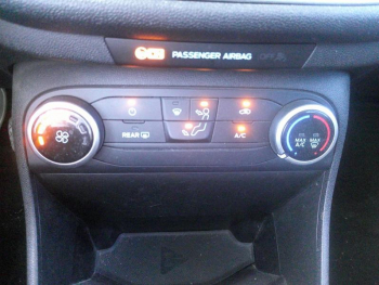 Photo 13 du bon plan FORD Fiesta 1.1 85ch TREND 5p Euro6.2 occasion à 10900 €