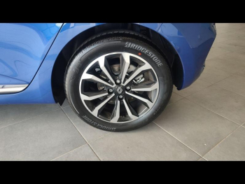 Photo 9 du bon plan RENAULT Clio 1.6 E-Tech 145ch full hybrid Techno - 24 occasion à 19990 €