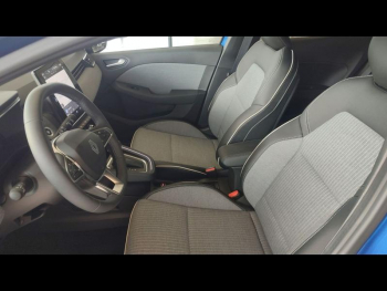Photo 16 du bon plan RENAULT Clio 1.6 E-Tech 145ch full hybrid Techno - 24 occasion à 19990 €
