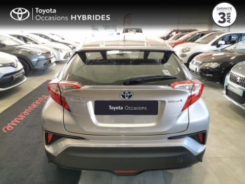 Photo 3 du bon plan TOYOTA C-HR 122h Dynamic 2WD E-CVT RC18 occasion à 17990 €