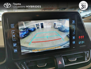 Photo 6 du bon plan TOYOTA C-HR 122h Dynamic 2WD E-CVT RC18 occasion à 17990 €