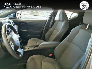 Photo 8 du bon plan TOYOTA C-HR 122h Dynamic 2WD E-CVT RC18 occasion à 17990 €