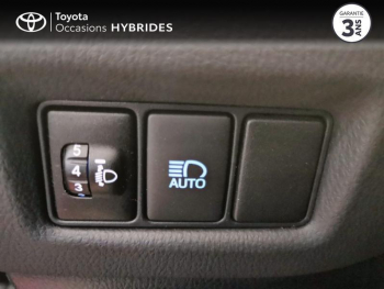 Photo 11 du bon plan TOYOTA C-HR 122h Dynamic 2WD E-CVT RC18 occasion à 17990 €