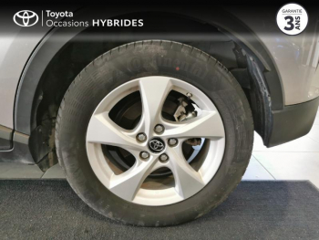 Photo 13 du bon plan TOYOTA C-HR 122h Dynamic 2WD E-CVT RC18 occasion à 17990 €