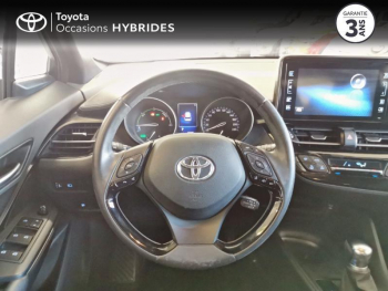 Photo 19 du bon plan TOYOTA C-HR 122h Dynamic 2WD E-CVT RC18 occasion à 17990 €