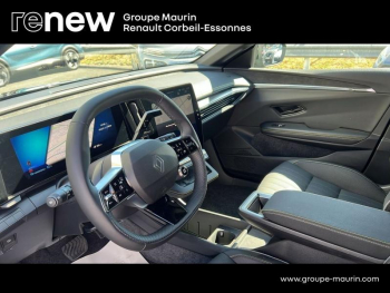 Photo 18 du bon plan RENAULT Megane E-Tech Electric 220ch 60kWh Iconic autonomie confort -25 occasion à 31980 €