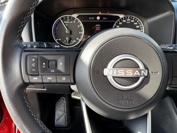 Photo 17 du bon plan NISSAN Qashqai e-POWER 190ch Acenta 2022 occasion à 22990 €