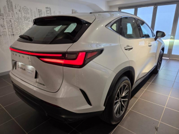 Photo 19 du bon plan LEXUS NX 350h Pack 2WD MY24 occasion à 43490 €