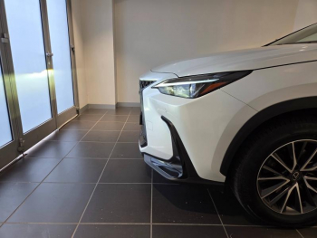 Photo 21 du bon plan LEXUS NX 350h Pack 2WD MY24 occasion à 43490 €
