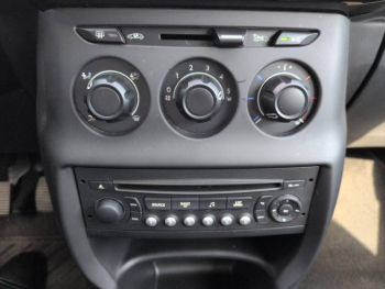 Photo 16 du bon plan CITROEN C3 1.2 PureTech Vitamine II occasion à 5590 €