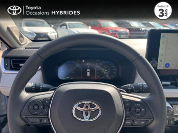 Photo 13 du bon plan TOYOTA RAV4 2.5 Hybride 218ch Lounge 2WD MY23 occasion à 35990 €
