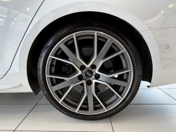 Photo 23 du bon plan AUDI S4 Avant 3.0 V6 TFSI 354ch quattro tiptronic 8 occasion à 37900 €