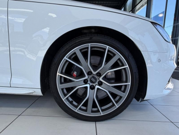 Photo 25 du bon plan AUDI S4 Avant 3.0 V6 TFSI 354ch quattro tiptronic 8 occasion à 37900 €