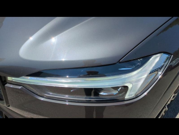 Photo 20 du bon plan VOLVO XC60 T6 AWD 253 + 145ch Plus Style Dark Geartronic occasion à 39900 €