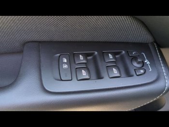 Photo 25 du bon plan VOLVO XC60 T6 AWD 253 + 145ch Plus Style Dark Geartronic occasion à 39900 €