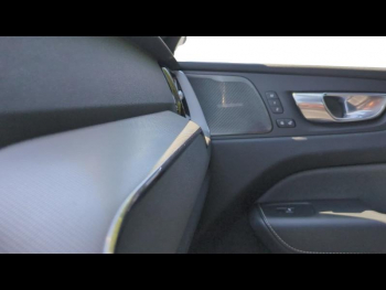 Photo 29 du bon plan VOLVO XC60 T6 AWD 253 + 145ch Plus Style Dark Geartronic occasion à 39900 €