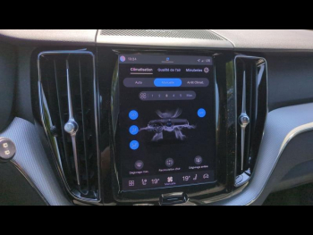 Photo 36 du bon plan VOLVO XC60 T6 AWD 253 + 145ch Plus Style Dark Geartronic occasion à 39900 €