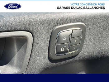Photo 23 du bon plan FORD Kuga 2.5 Duratec 190ch FHEV Vignale BVA i-AWD occasion à 26990 €