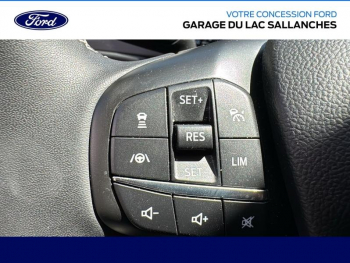 Photo 34 du bon plan FORD Kuga 2.5 Duratec 190ch FHEV Vignale BVA i-AWD occasion à 26990 €