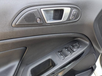 Photo 9 du bon plan FORD EcoSport 1.0 EcoBoost 125ch ST-Line occasion à 13401 €