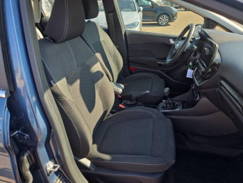 Photo 11 du bon plan FORD Fiesta 1.0 Flexifuel 95ch Titanium Business 5p occasion à 13490 €
