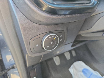 Photo 18 du bon plan FORD Fiesta 1.0 Flexifuel 95ch Titanium Business 5p occasion à 13490 €