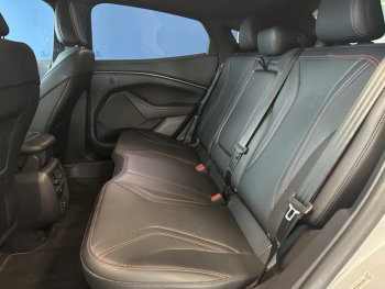 Photo 11 du bon plan FORD Mustang Mach-E 294ch Extended Range 99kWh Premium Propulsion occasion à 38400 €