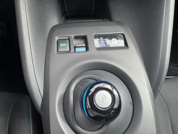 Photo 22 du bon plan NISSAN Leaf 150ch 40kWh Acenta 22 occasion à 15990 €