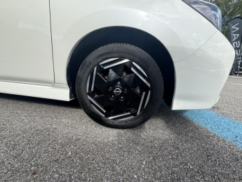 Photo 24 du bon plan NISSAN Leaf 150ch 40kWh Acenta 22 occasion à 15990 €