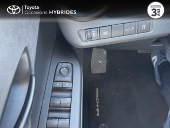 Photo 15 du bon plan TOYOTA C-HR 1.8 Hybride 140ch Collection NG23 occasion à 29990 €