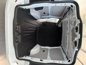 Photo 7 du bon plan FORD Transit Custom Fg VUL 320 L1H1 2.5 Duratec 232ch Hybride recheargeable Multicab Limited CVT occasion à 41900 €