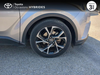 Photo 16 du bon plan TOYOTA C-HR 122h Design 2WD E-CVT RC18 occasion à 17990 €