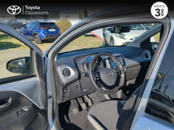 Photo 11 du bon plan TOYOTA Aygo 1.0 VVT-i 72ch x-play x-app 5p MC18 occasion à 9990 €