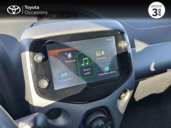 Photo 15 du bon plan TOYOTA Aygo 1.0 VVT-i 72ch x-play x-app 5p MC18 occasion à 9990 €
